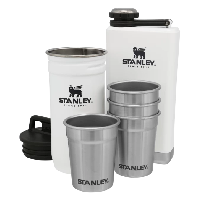 Набор: стопки STANLEY ADVENTURE 0,59L + фляга STANLEY ADVENTURE 0,23L белый 10-01883-036 Набор: стопки STANLEY ADVENTURE 0,59L + фляга STANLEY ADVENTURE 0,23L белый 10-01883-036